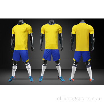 Aangepast nieuw ontwerp goedkope jersey sublimatie voetbal slijtage
